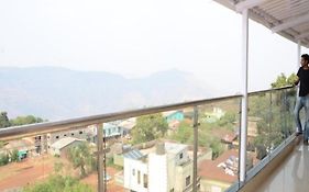 Hotel Whispering Wood Mahabaleshwar 2*